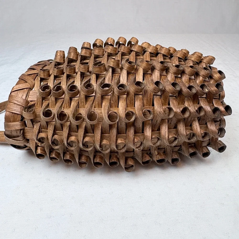 N/A handcrafted basketville